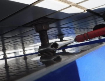 支持ボルト点検