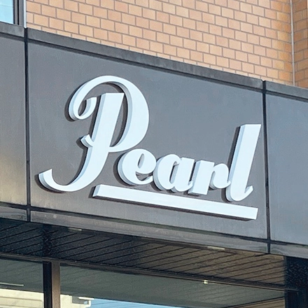 ステンレスの立体文字看板イメージ写真