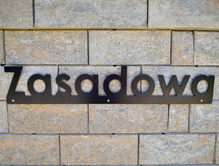 鉄素材の立体文字看板のイメージ画像