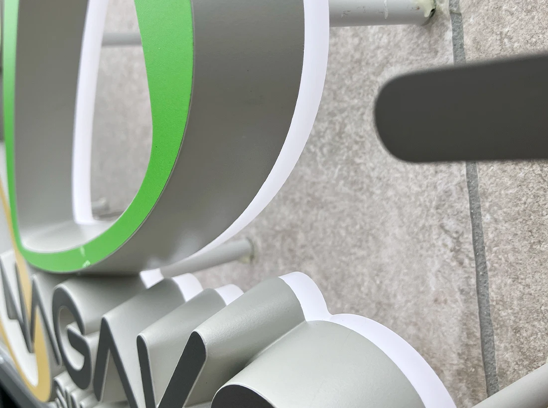 株式会社長野工務店様のLEDサイン