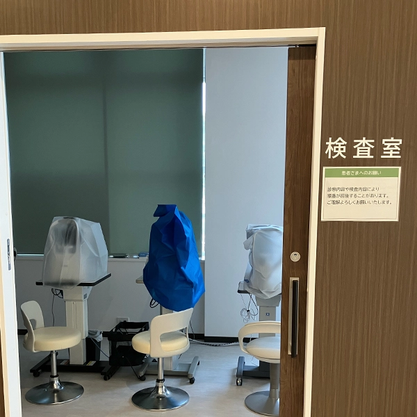 横浜青葉いのうえ眼科様の扉サイン