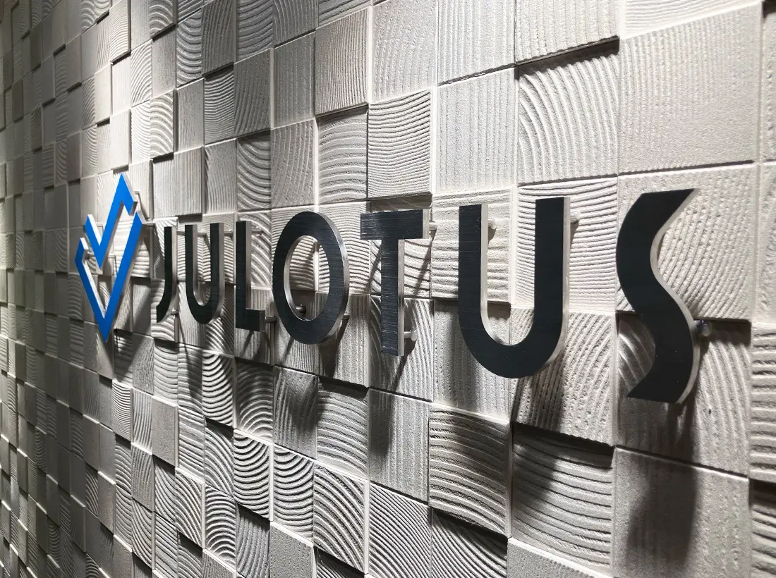 ジユーロータス様の立体文字サイン